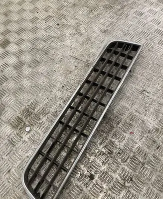 Audi A4 S4 B5 8D Front grill