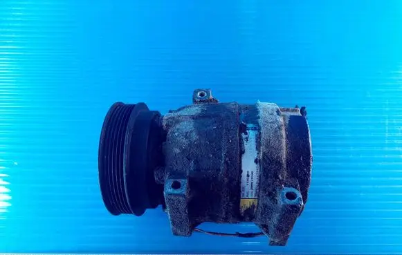 Renault Scenic I Air conditioning (A/C) compressor (pump) 1135289 090811530