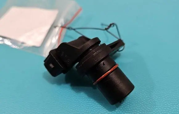 SsangYong Rexton I Camshaft position sensor 6651533028 IMPRK1476130