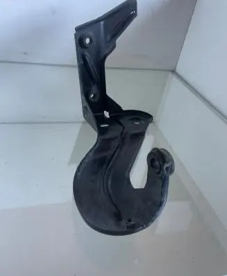 Audi A6 S6 C6 4F Intercooler pipe mounting bracket 4F0145813F