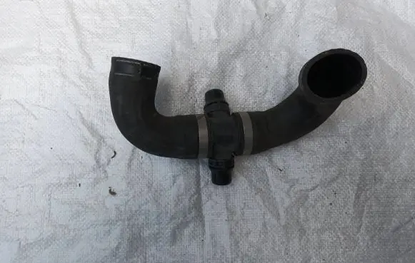 BMW 3 F30 F35 F31 Coolant pipe/hose 8645481