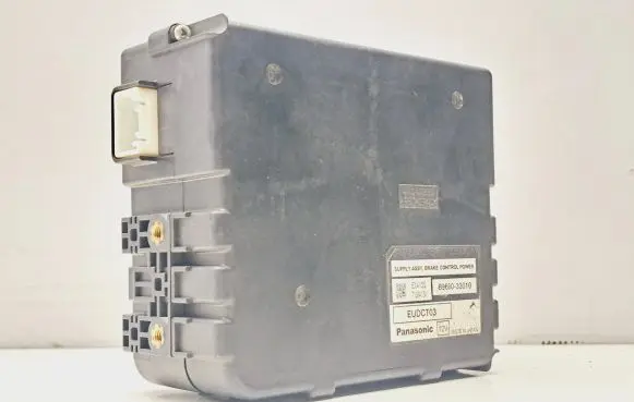 Lexus RX 330 - 350 - 400H Brake system control unit/module 8968033010 71884134 6DU41022