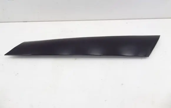 Windshield trim
