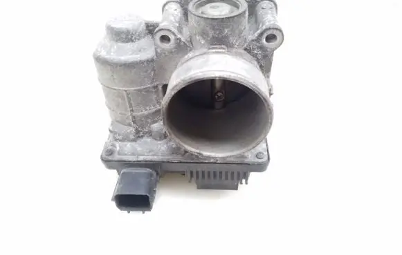 Nissan Primera Throttle valve
