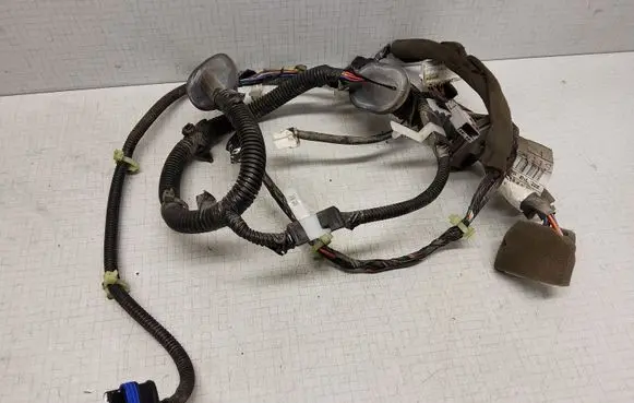 Nissan Primera Front door wiring loom 24124AV001