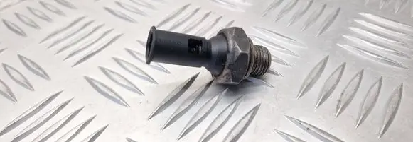 Volvo XC90 Oil pressure sensor 