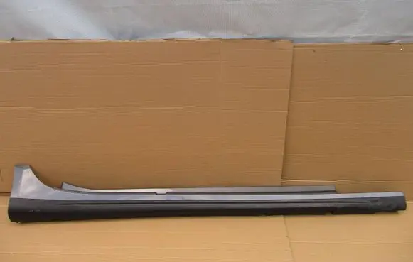 Maserati Ghibli Foot area side trim 670010791