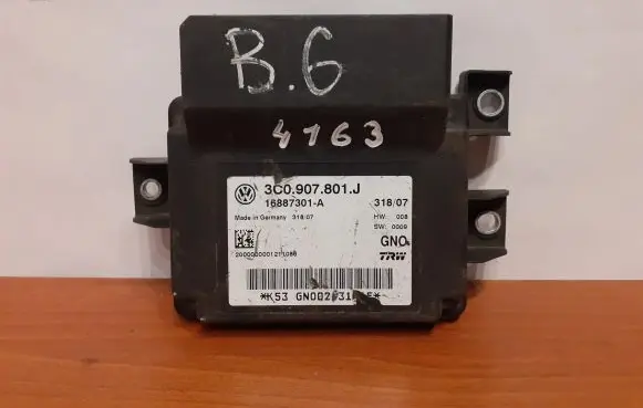 Volkswagen PASSAT B6 Rear brake EMF control unit/module 4163 16887301A