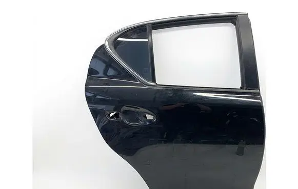 Lexus CT 200H Rear door