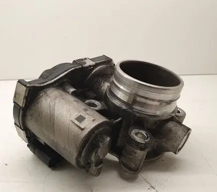 Opel Zafira C Throttle valve 55570009DB