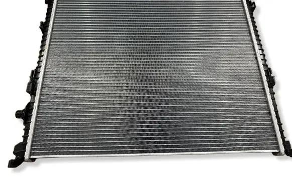 BMW X7 G07 Coolant radiator 16399 5A3F24502