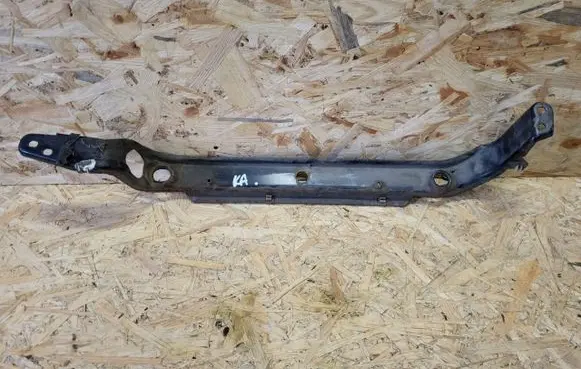 Mercedes-Benz E C207 W207 Top upper radiator support slam panel A207620032