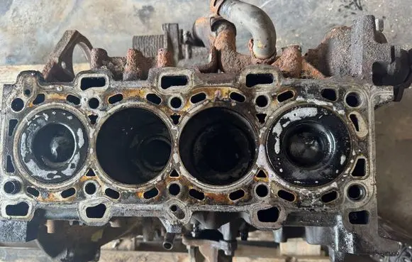 Renault Trafic II (X83) Engine m9ra630