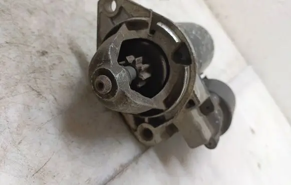 Opel Vectra A Starter motor 0001107045 16461
