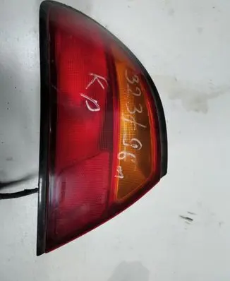 Mazda 323 F Rear/tail lights