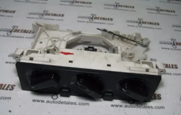Mitsubishi Carisma Climate control unit MR500527