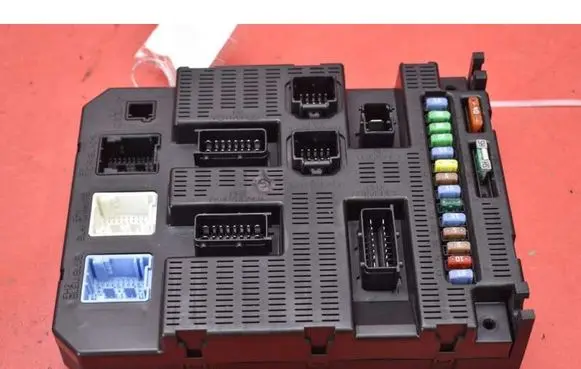 Mercedes-Benz E C207 W207 Fuse box set 9659285380
