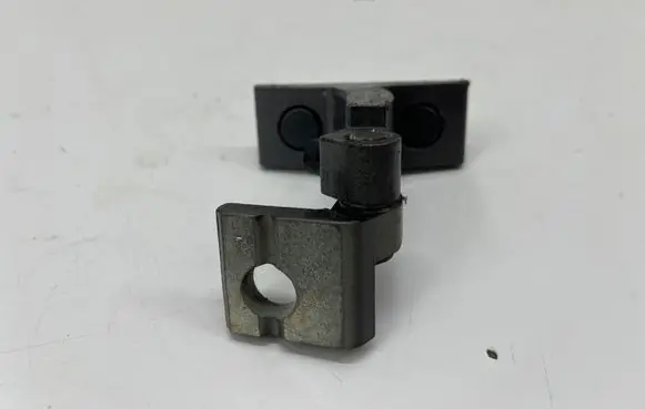Mercedes-Benz CLA C118 X118 Front door lower hinge 
