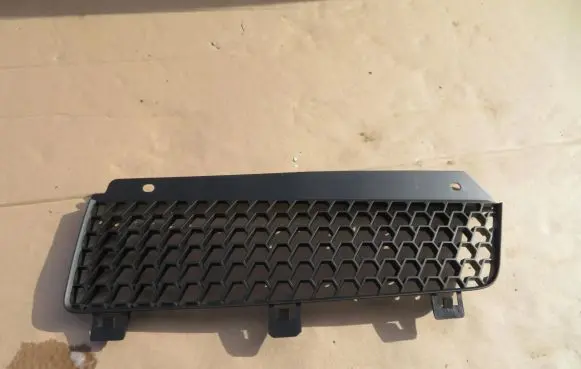 Renault Master II Front bumper lower grill 8200565046