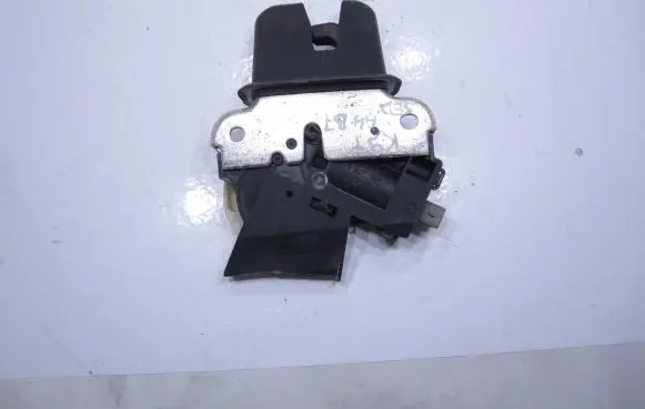 Audi A4 S4 B7 8E 8H Tailgate/trunk/boot lock/catch/latch 4F5827505D