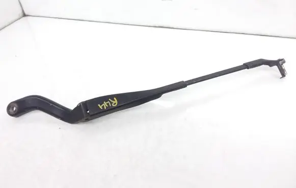 Mercedes-Benz E W211 Front wiper blade arm A2118201544