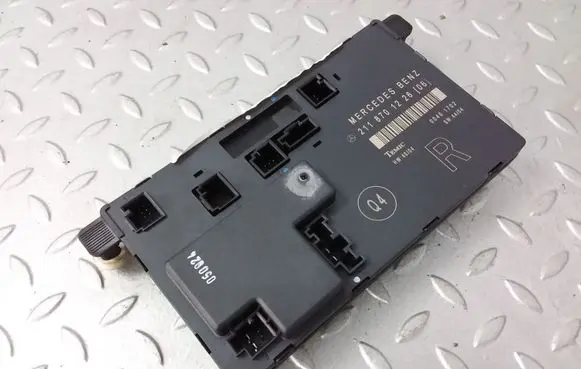 Mercedes-Benz E W211 Door control unit/module A2118701226 2118701226