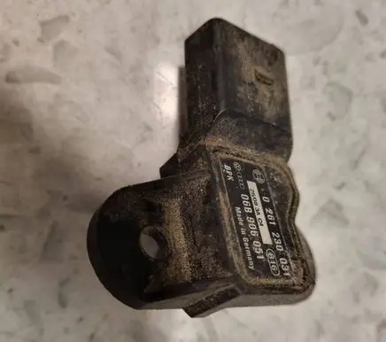 Volkswagen Golf IV Air pressure sensor 06B906051 26083AC4 0261230031