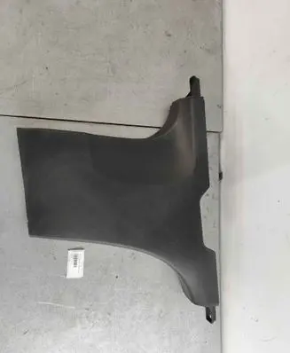 Volvo C40 (B) pillar trim (bottom) 31457497