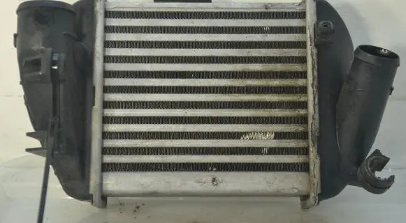 Audi A4 S4 B7 8E 8H Intercooler radiator 8E0145805P