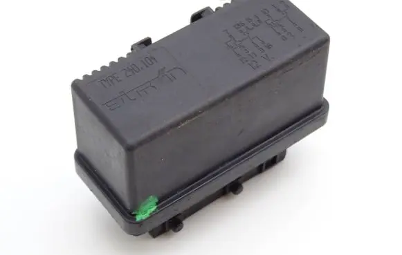 Citroen Xantia Fuel pump relay 240104 TYPE240104
