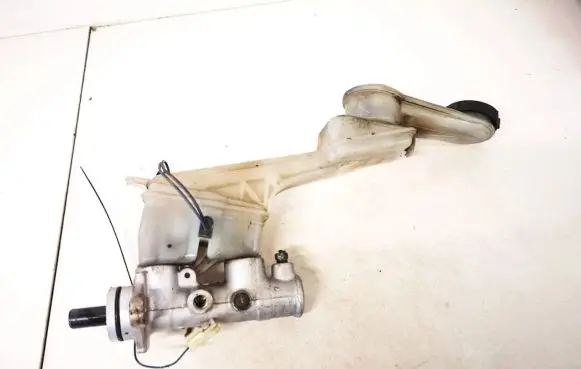 Mazda Premacy Master brake cylinder