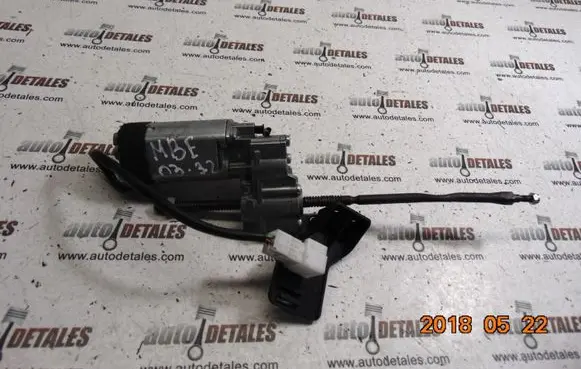Mercedes-Benz E W211 Steering column adjust motor 404475 IMS6418138