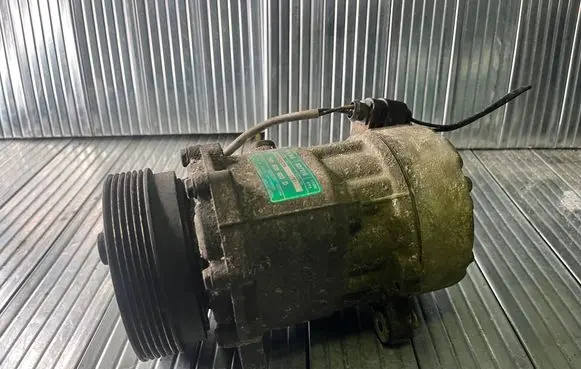 Volkswagen Caddy Air conditioning (A/C) compressor (pump) 7H0820803D 2443705724