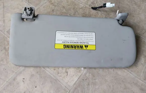 Sun visor