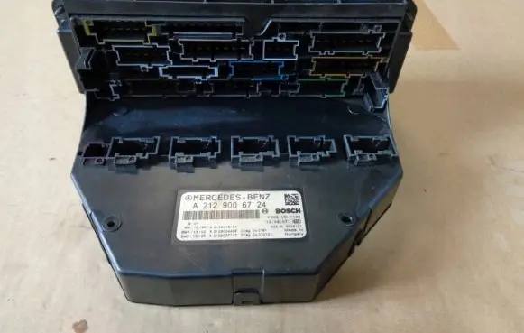 Mercedes-Benz C W204 SAM control unit A2129006724