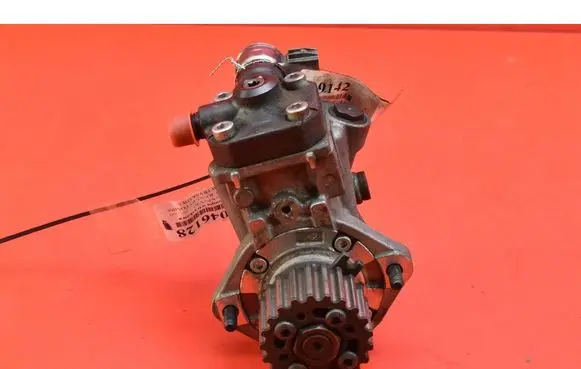 Volvo V40 Fuel injection high pressure pump VEA132360020AA