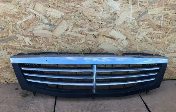 SsangYong Rexton Front bumper upper radiator grill