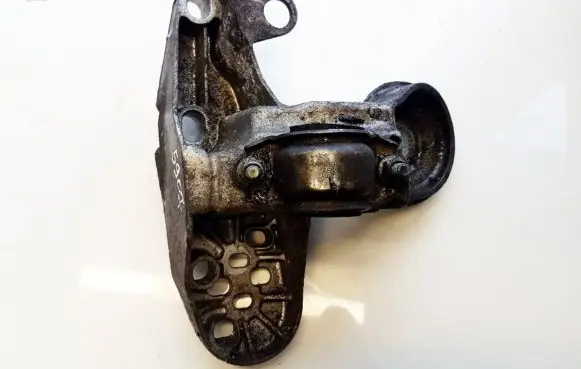 Audi A4 S4 B6 8E 8H Engine mounting bracket 8E0199351