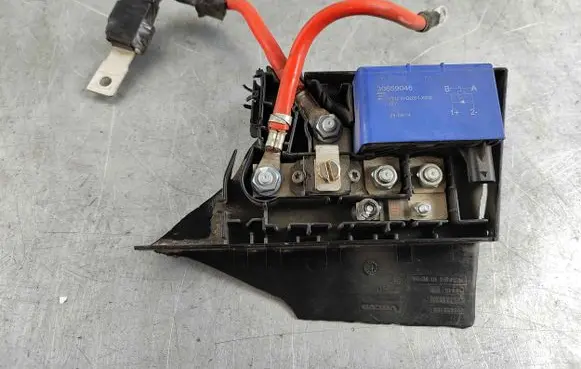 Volvo V40 Battery relay fuse 30659046