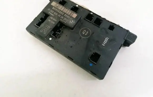 Mercedes-Benz C W203 Door control unit/module 2038205626 203820562601
