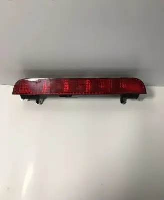 Nissan X-Trail T30 Third/center stoplight P1842