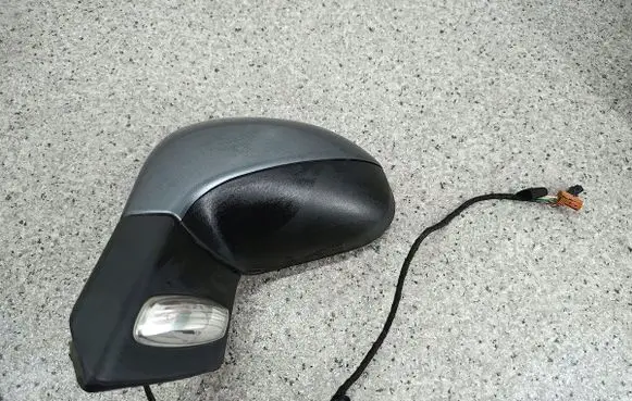 Peugeot 207 Front door electric wing mirror 96806498XT
