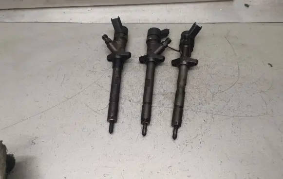 Fuel injectors set
