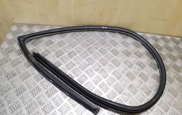 Mitsubishi Pajero Rubber seal front door (on door) 