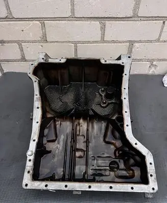 Mercedes-Benz C W204 Oil sump A2710141602 A0011530532