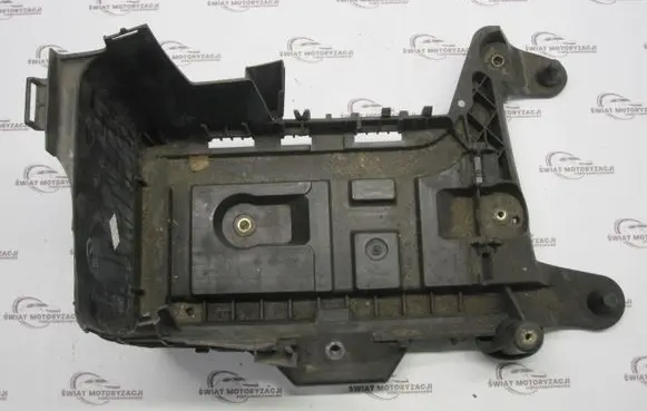 Volkswagen Tiguan Battery tray 1K0915333