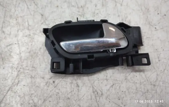 Peugeot 308 SW Rear door interior handle 9800099680