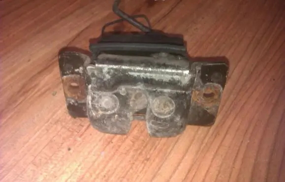 KIA Carnival Tailgate/trunk/boot lock/catch/latch