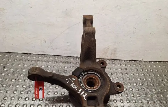 Renault Logan I Front wheel hub spindle knuckle S25056312
