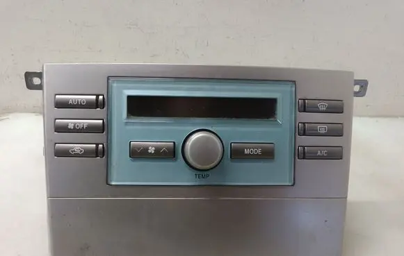 Toyota Corolla Verso E121 Climate control unit 559020F010C